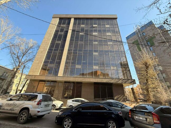 Хотын төвд үйлчилгээний талбай түрээслүүлнэ 