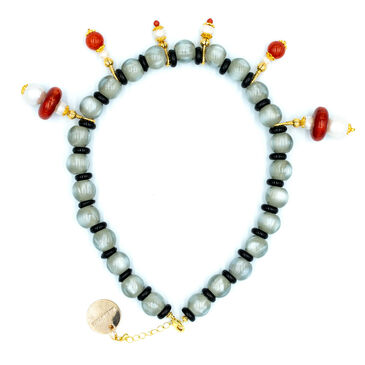 CLASSIC GREY BEAD NECKLACE