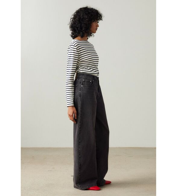 XL STRAIGHT INFLUENTIAL LADY