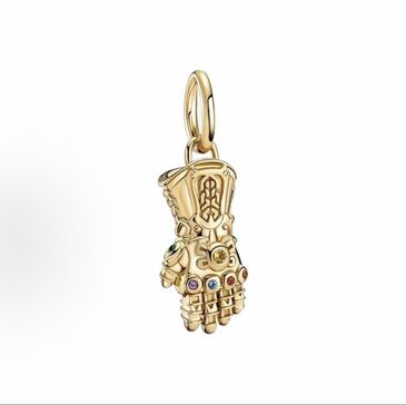 Pandora Avengers Infinity Gauntlet charm