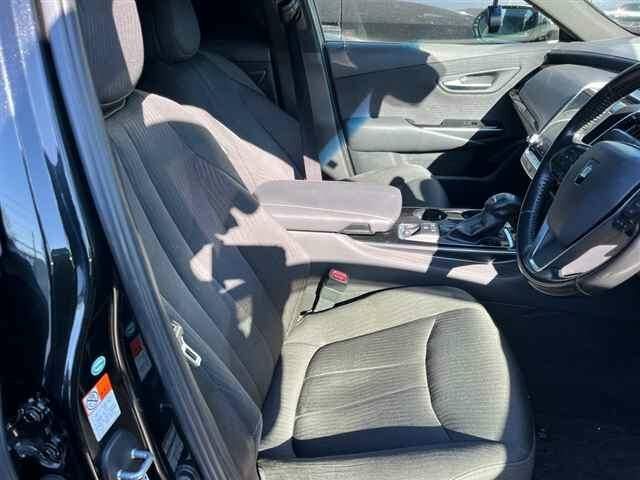 Toyota Crown 2018/2026 4