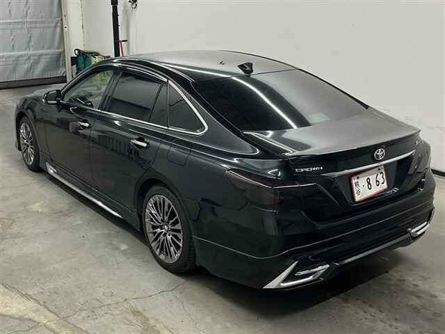 Toyota Crown 2018/2026 6