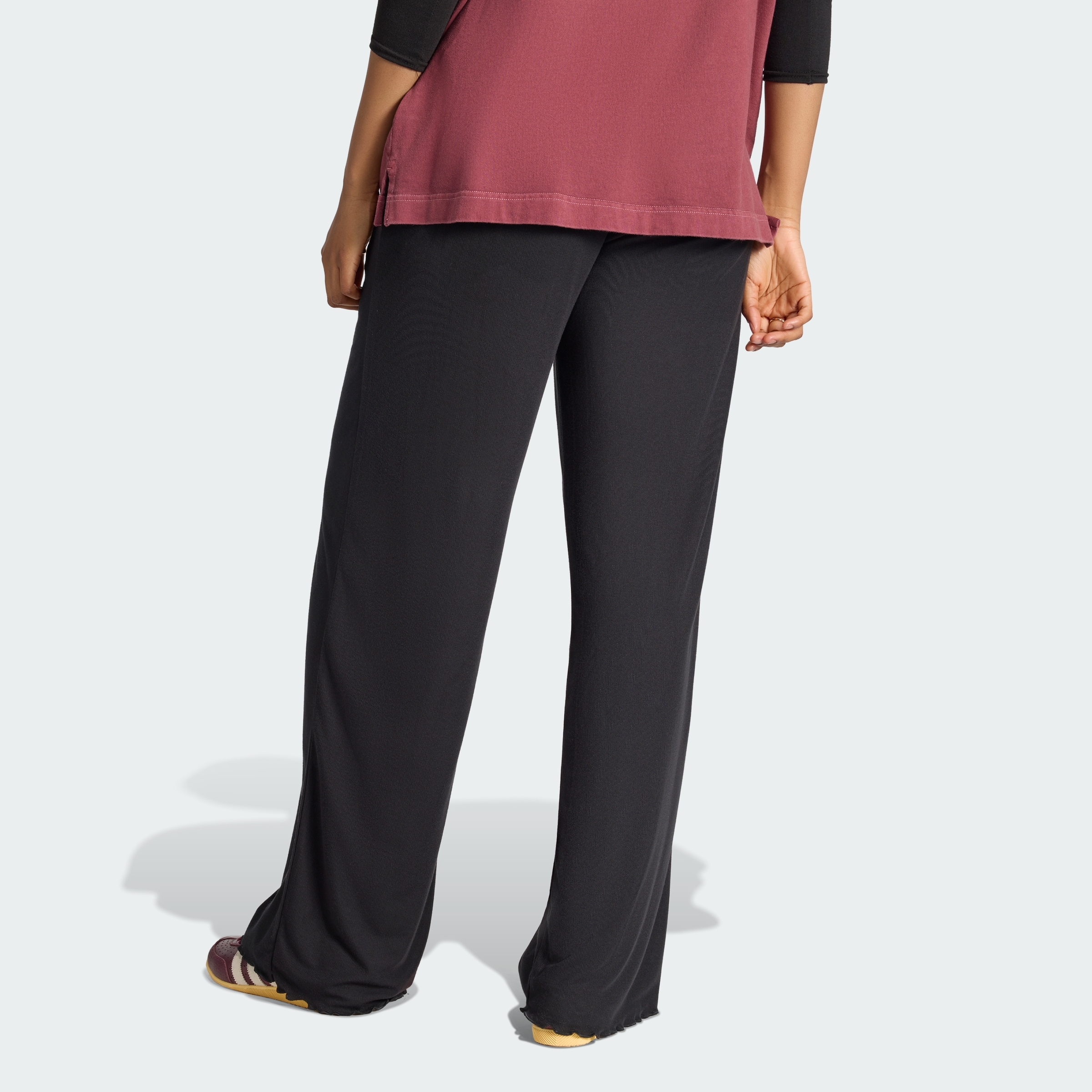 ESS PANT BLACK