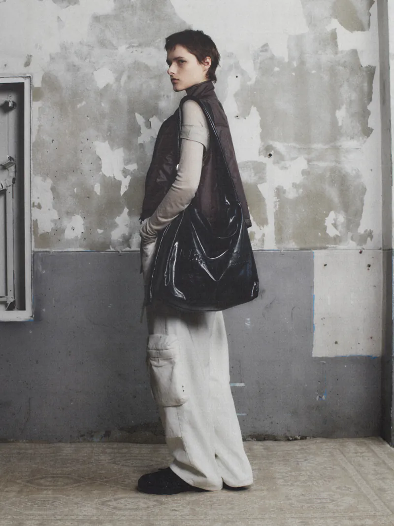 EMBOSSED LOGO LEATHER SHOULDER BAG