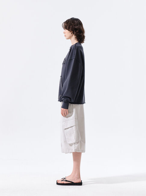 RAW CUT APPLIQUE SWEATSHIRT