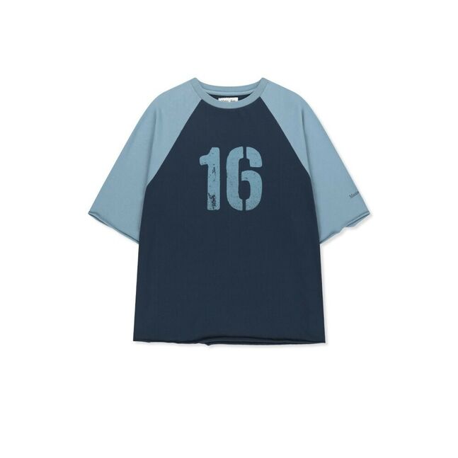 RAW EDGE RAGLAN TOP