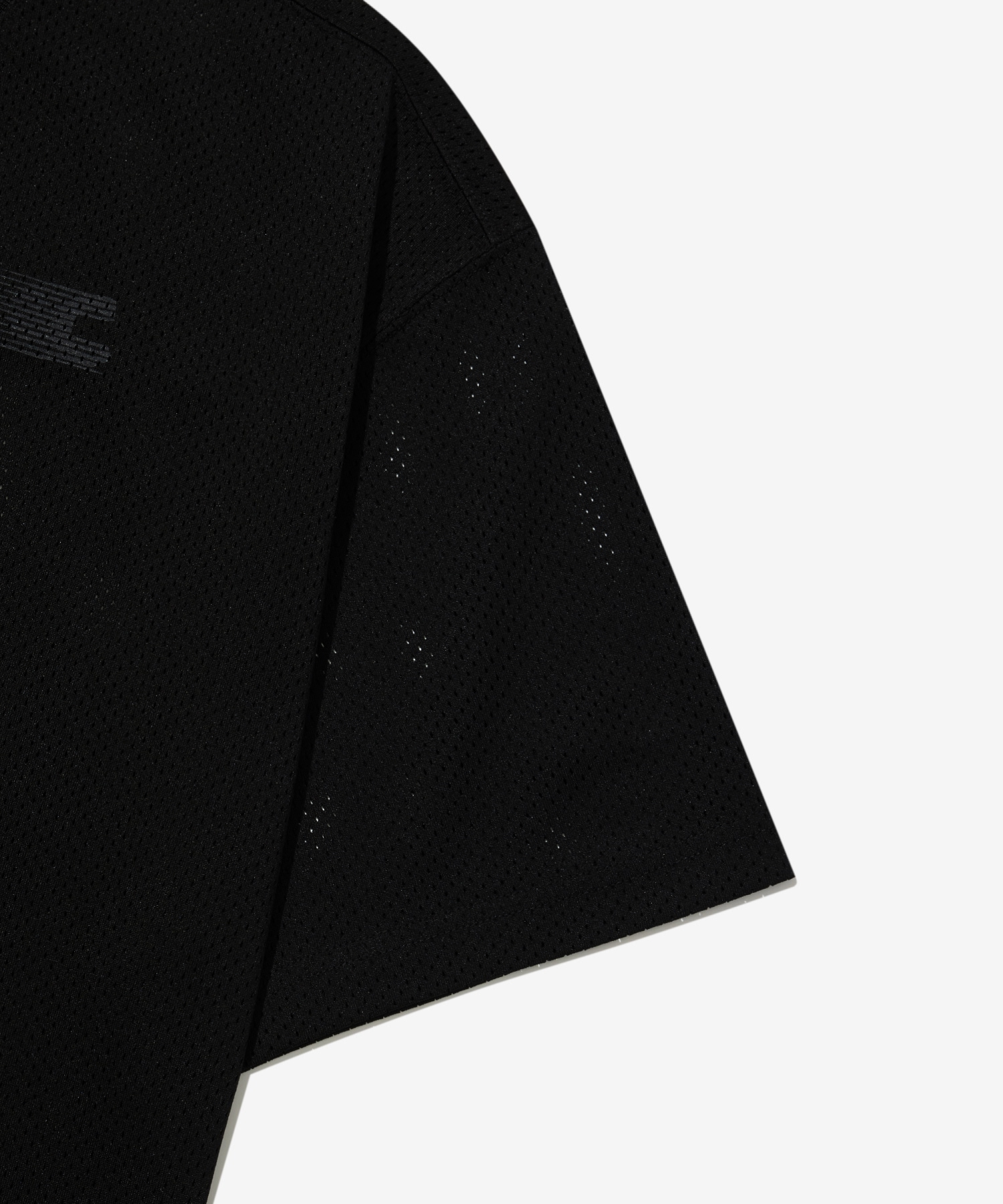 V-NECK MESH T-SHIRT