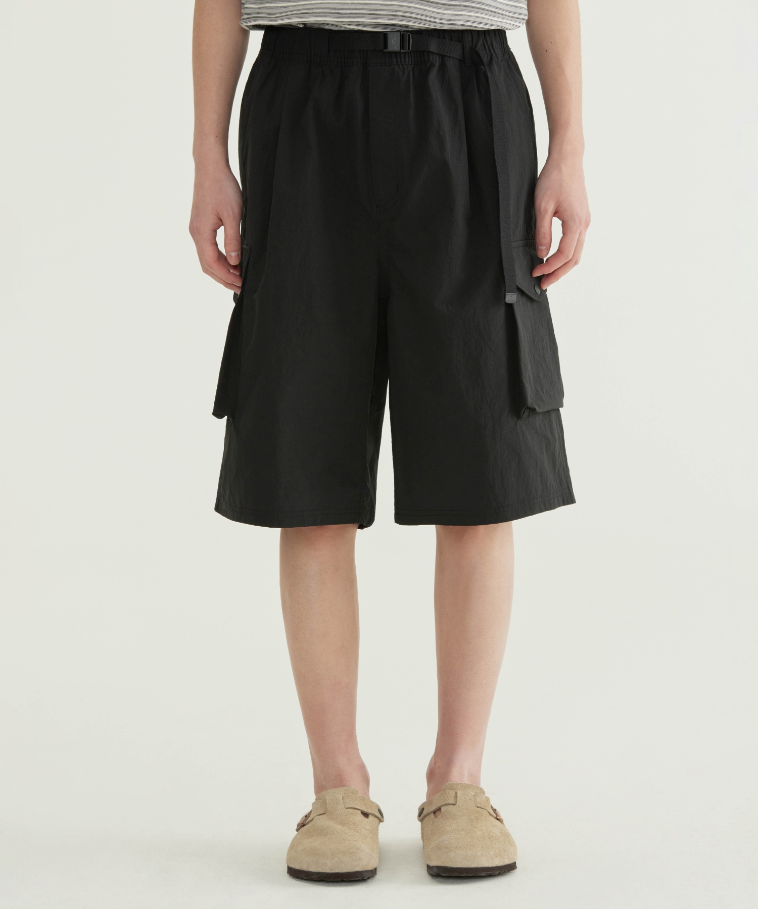 BERMUDA CARGO NYLON SHORTS