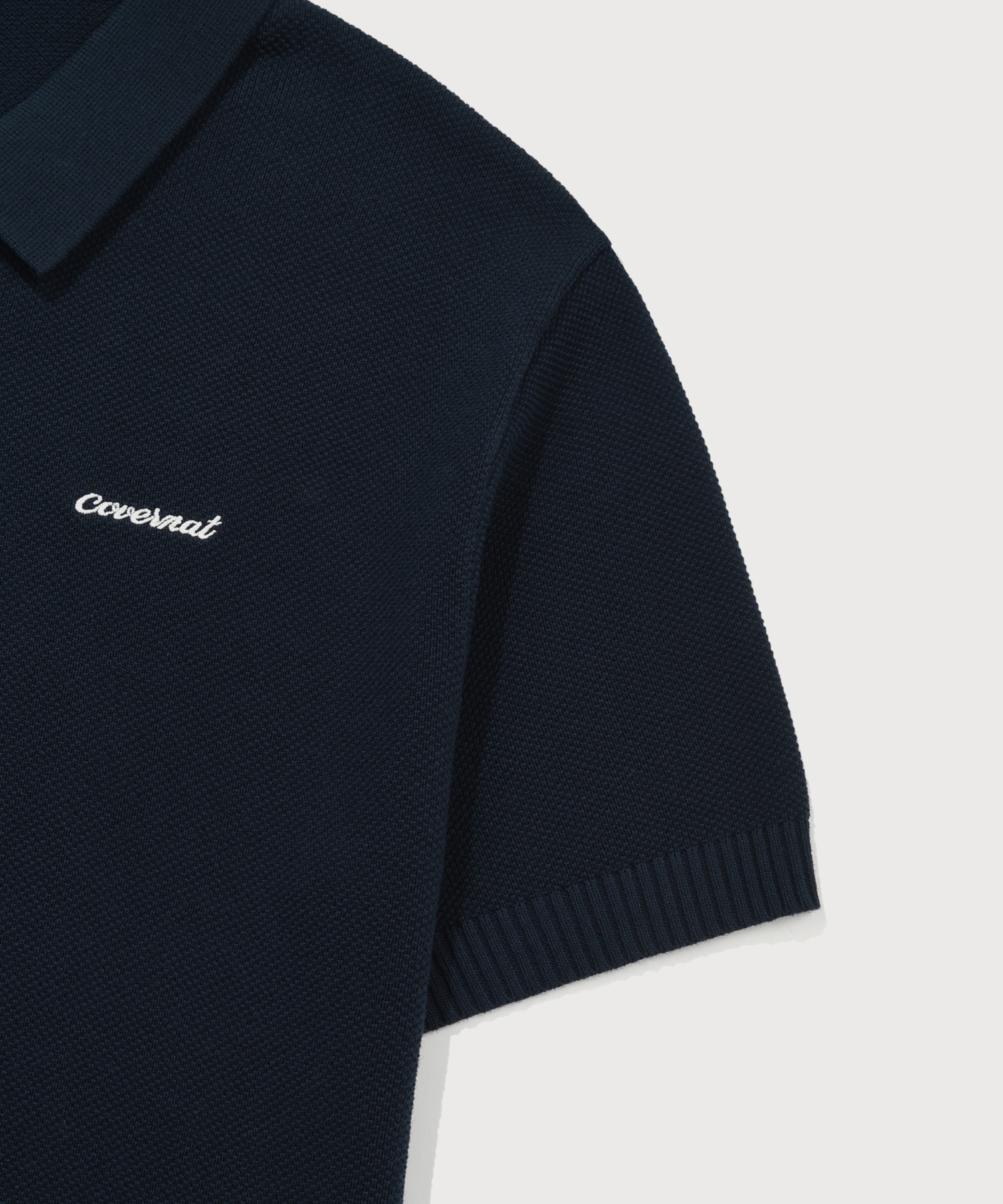 WOMAN COLLARED HALF KNIT