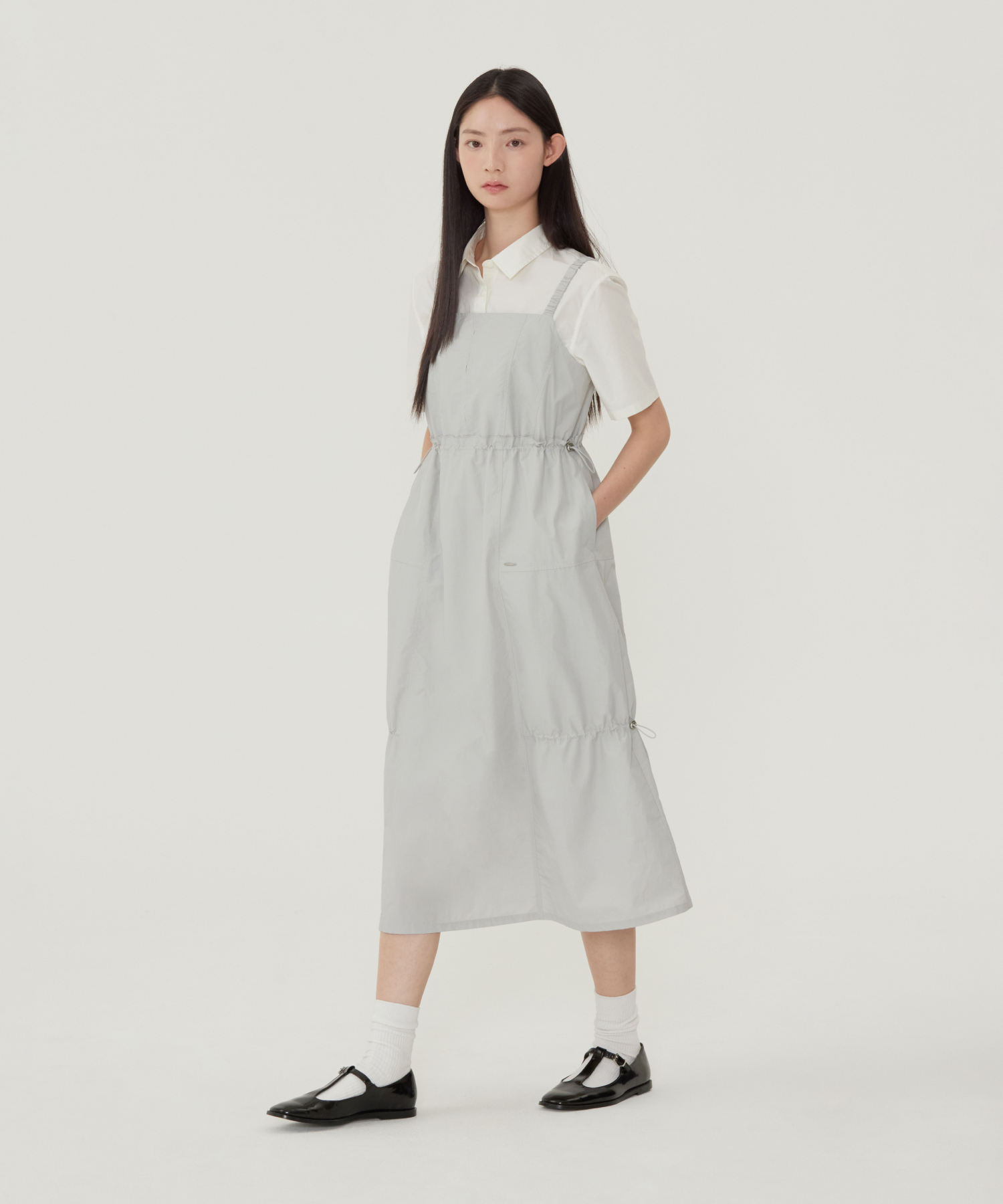 WOMAN LAYERED SLEEVELESS DRESS