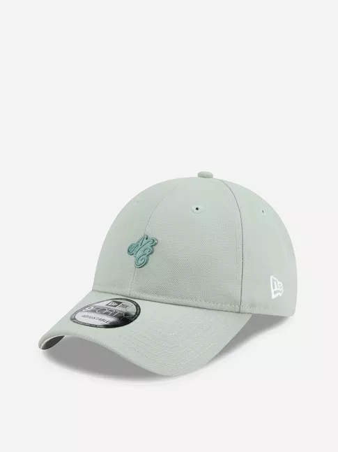 940UNST MTL BADGE BRZ GREEN EVEREST GRN