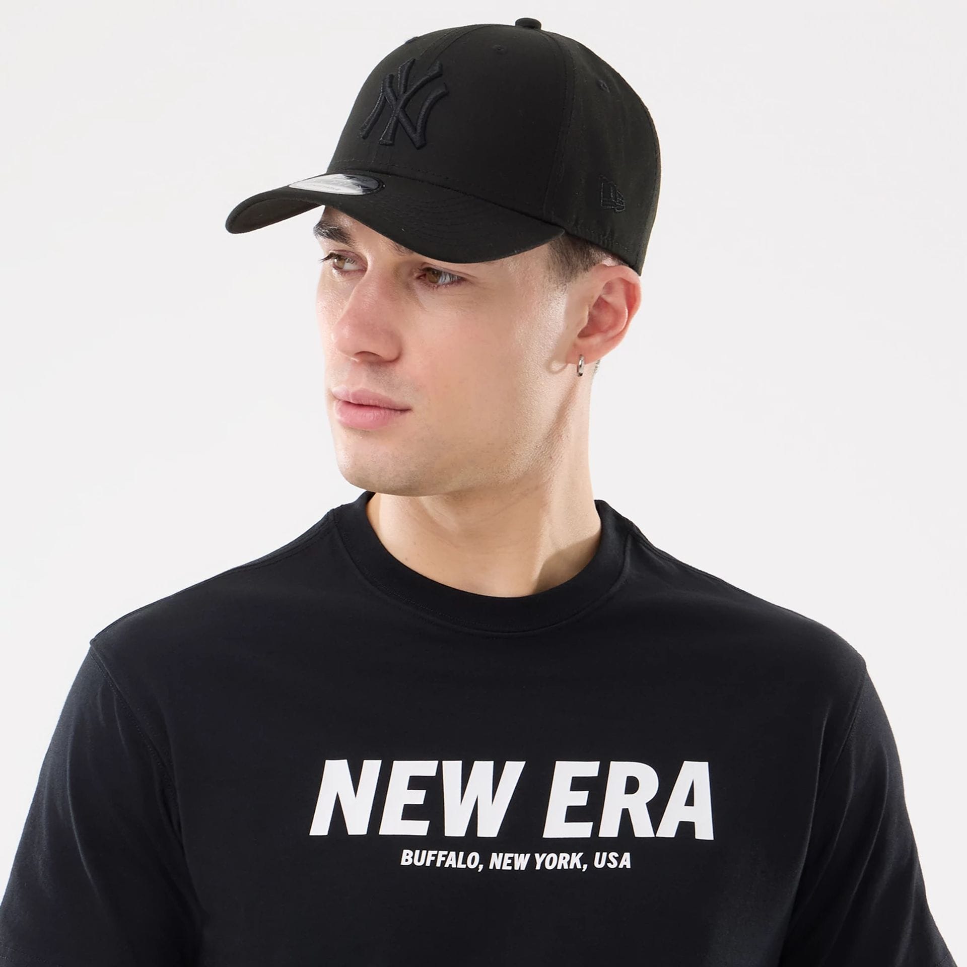 SS TEE NEW ERA BASIC SS26 CEBLACK