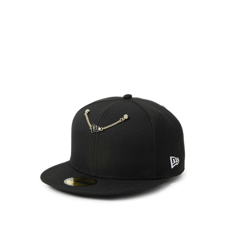 CAP CHAIN FLAG GLD INTL