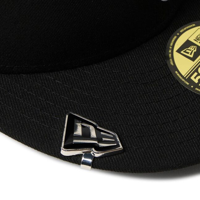 CAP BITE FLAG SIL INTL