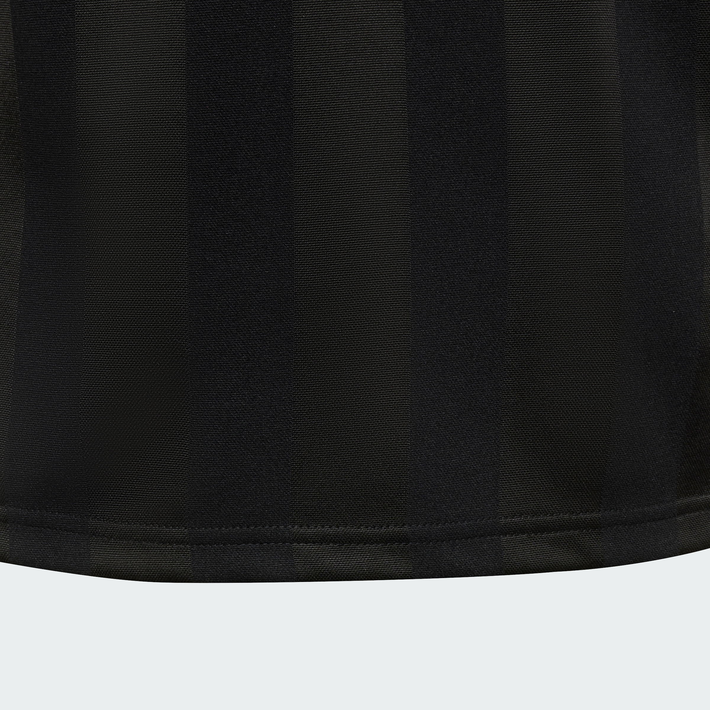 J HOT TEE BLACK/WHITE