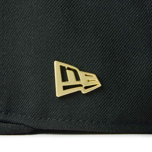 950 METAL FLAG BLK GLD 261 INTL