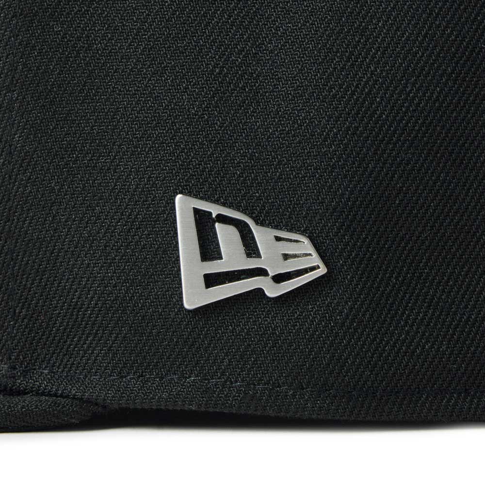 950 METAL FLAG BLK SIL 261 INTL