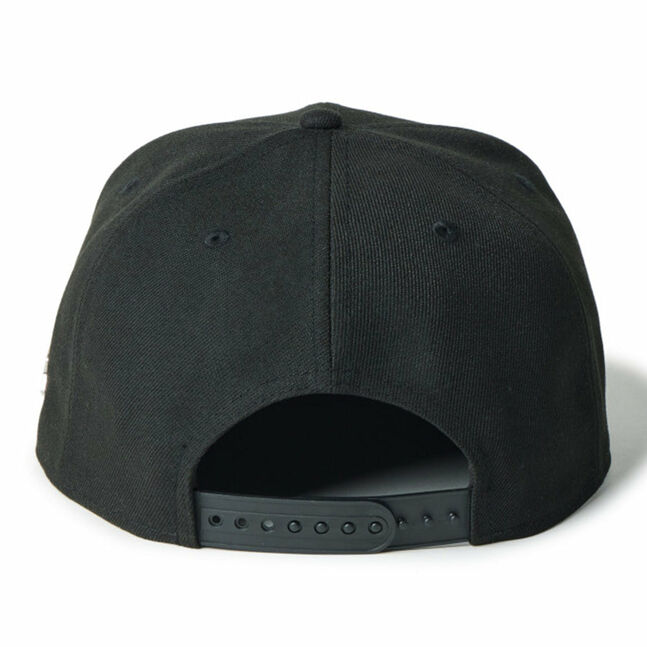 950 METAL FLAG BLK SIL 261 INTL