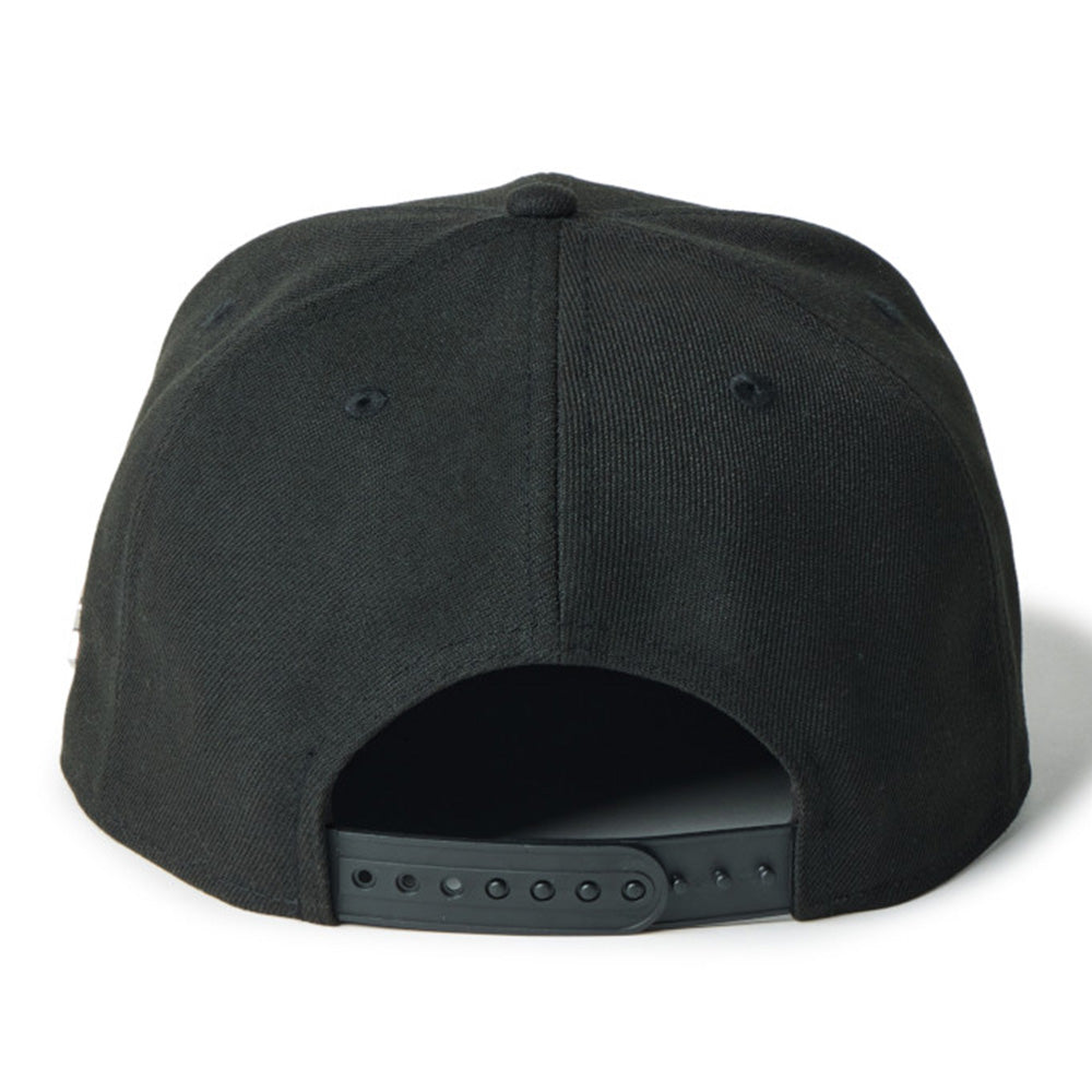 950 METAL FLAG BLK SIL 261 INTL