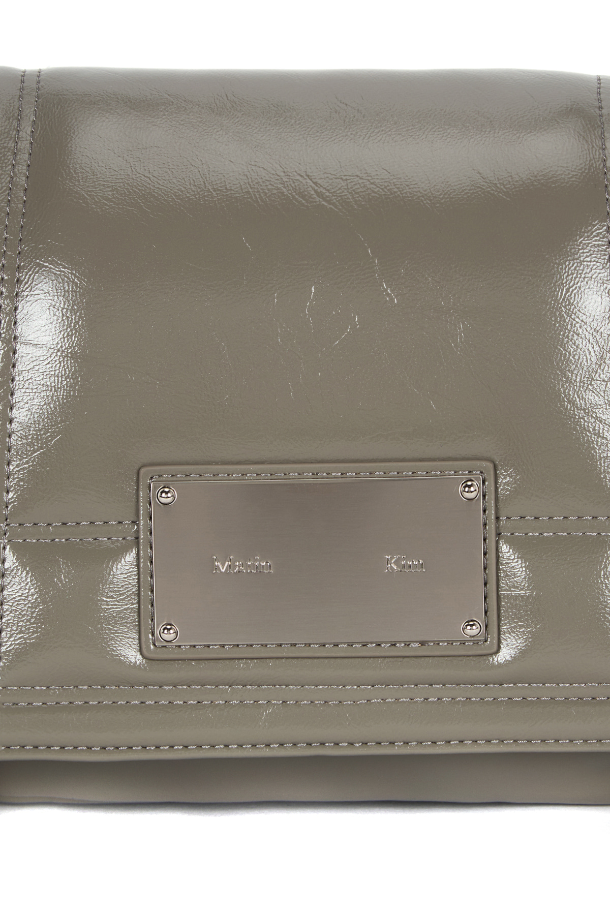 GLOSSY QUILTING MEDIUM CHAIN BAG