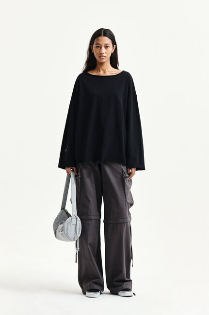 RAW HEM FINISHED BOAT NECK TOP