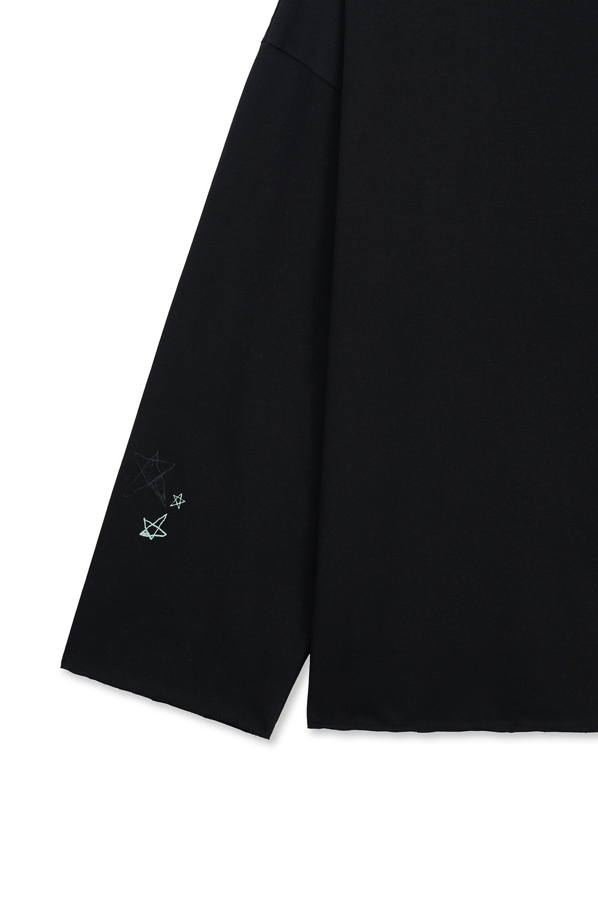RAW HEM FINISHED BOAT NECK TOP