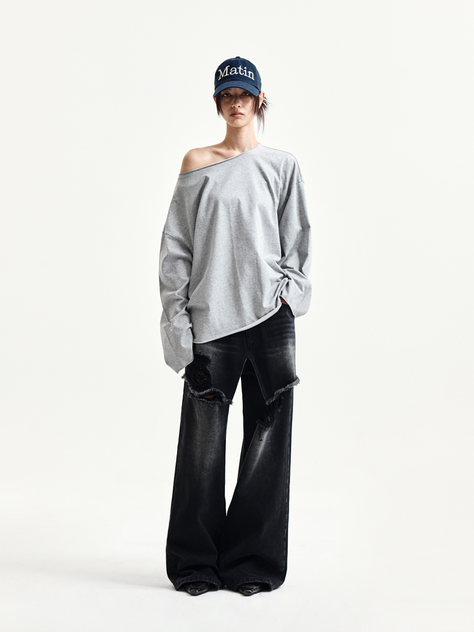 RAW HEM FINISHED BOAT NECK TOP