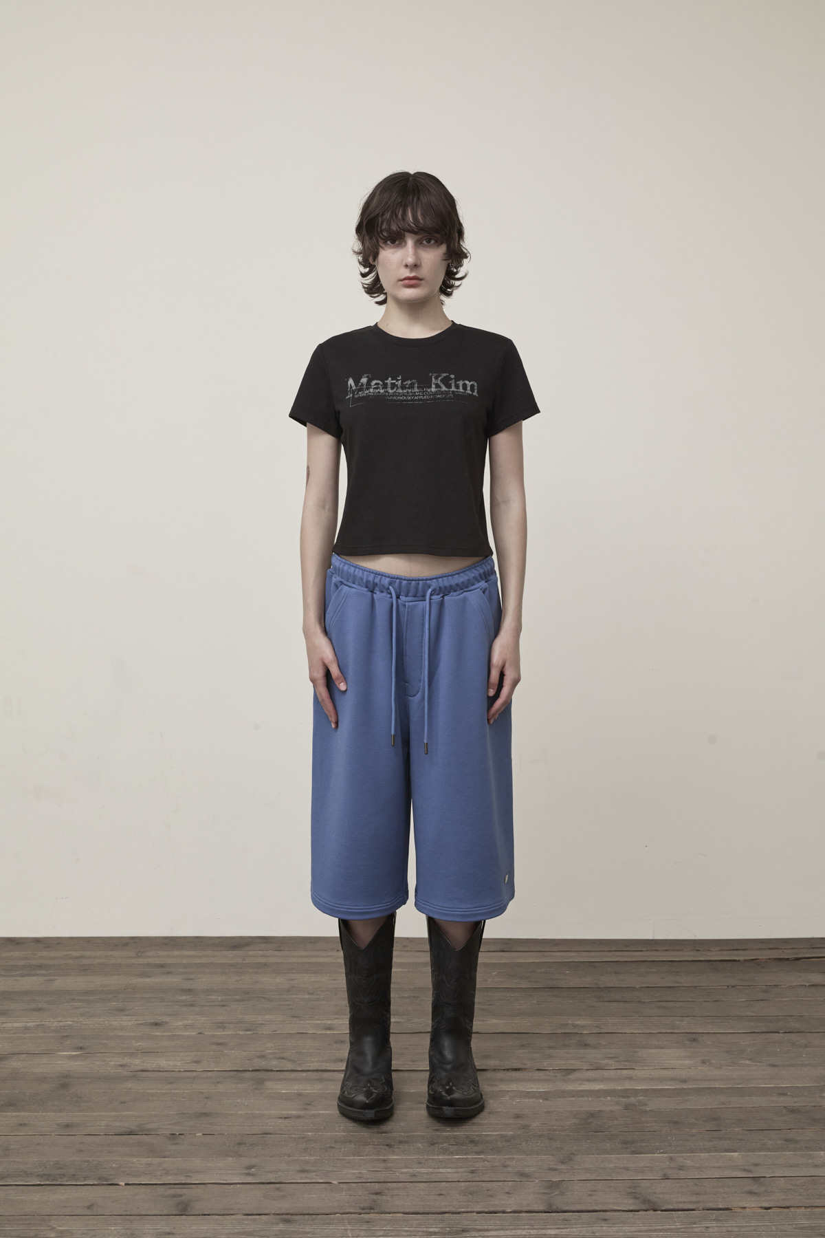 BACK POCKET GLITTER BERMUDA SWEATPANTS FOR WOMEN