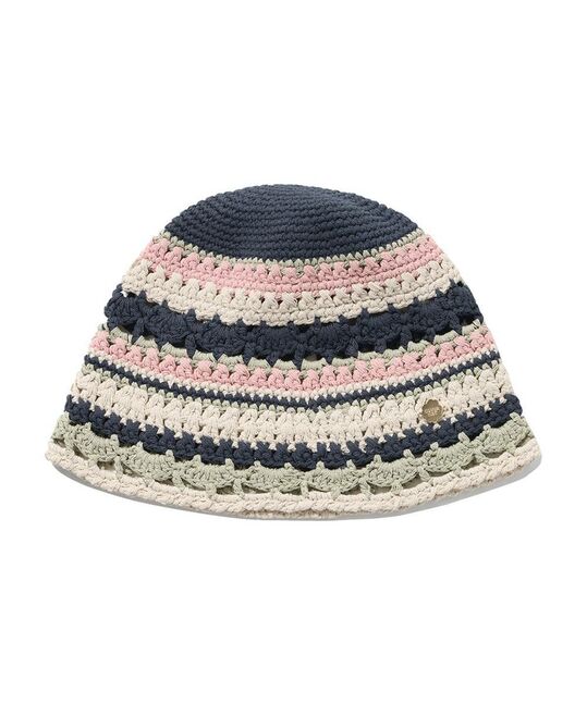 CLOVER HEART KNIT BUCKET HAT