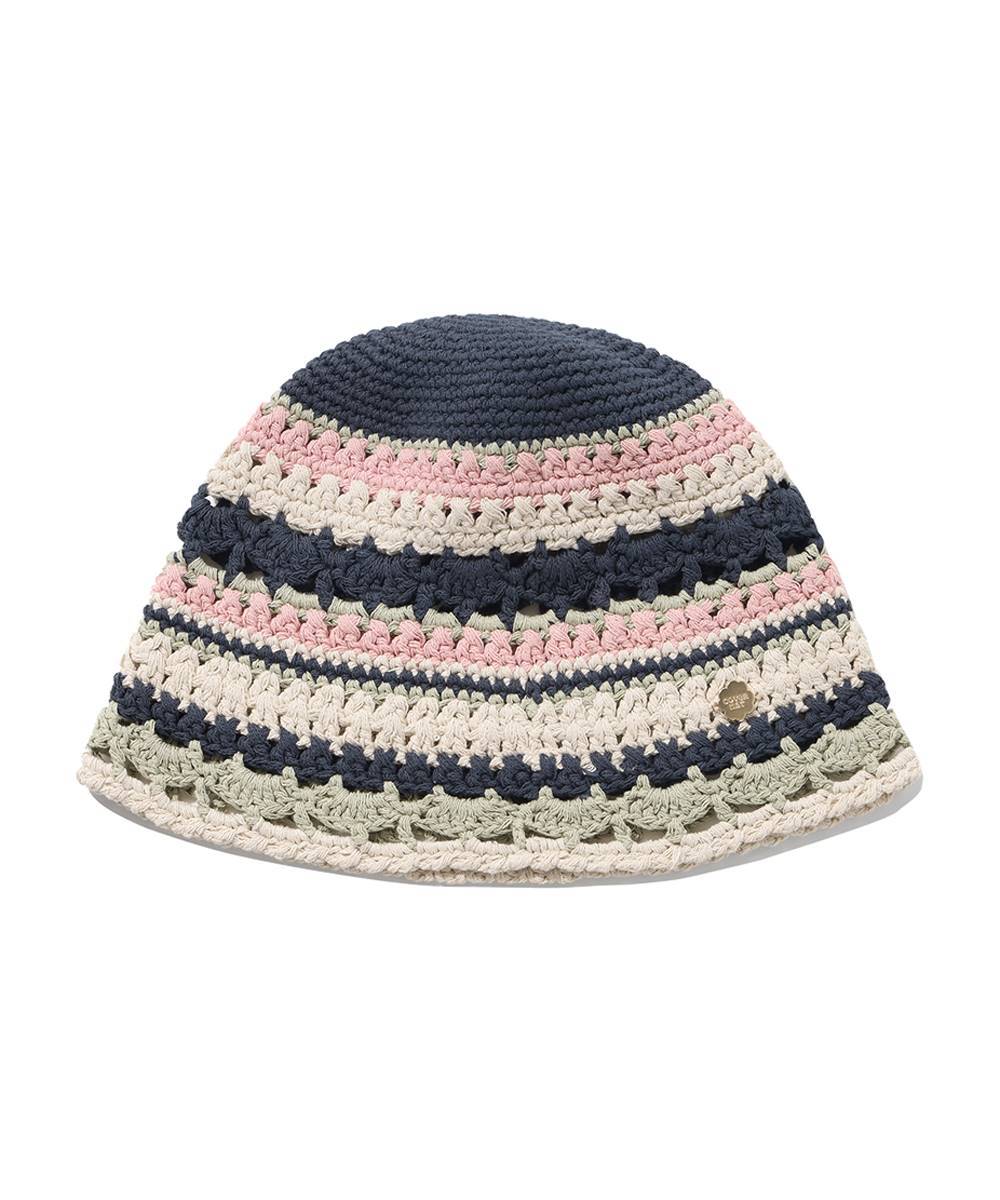 CLOVER HEART KNIT BUCKET HAT