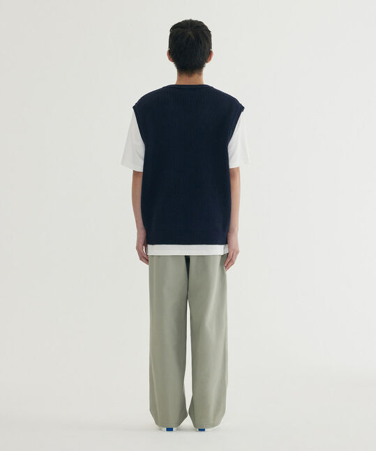 KNIT VEST