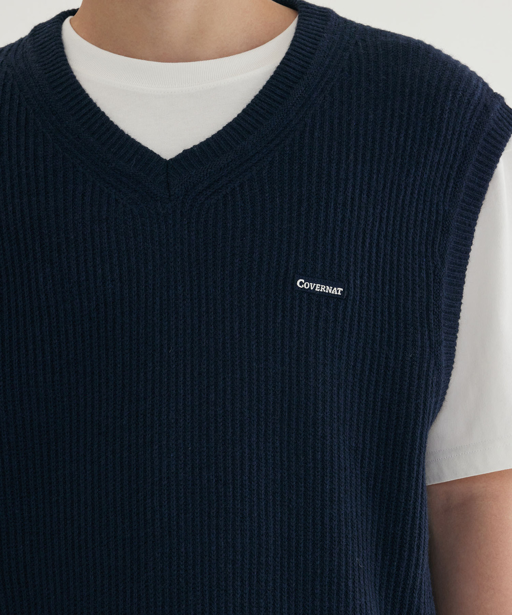 KNIT VEST