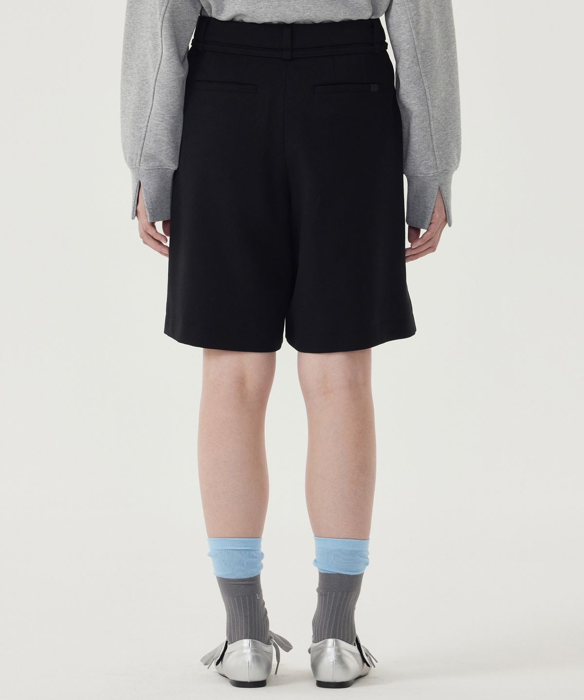 WOMAN BELTED BERMUDA SHORTS
