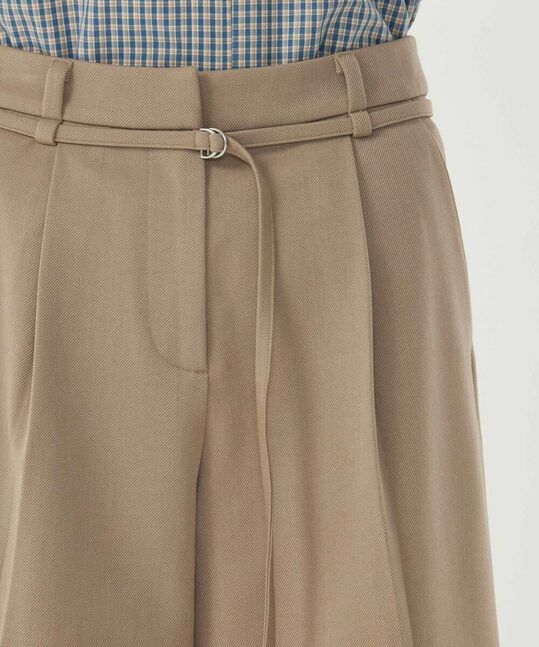 WOMAN BELTED BERMUDA SHORTS