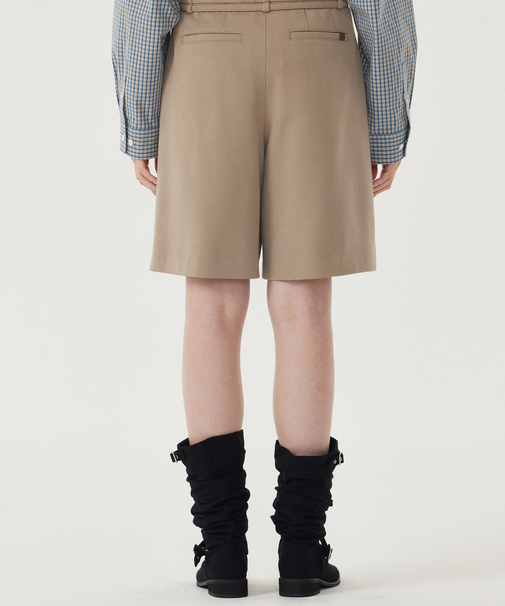 WOMAN BELTED BERMUDA SHORTS