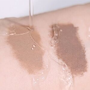ES.THE BROW COLOR FIXING CARA-master