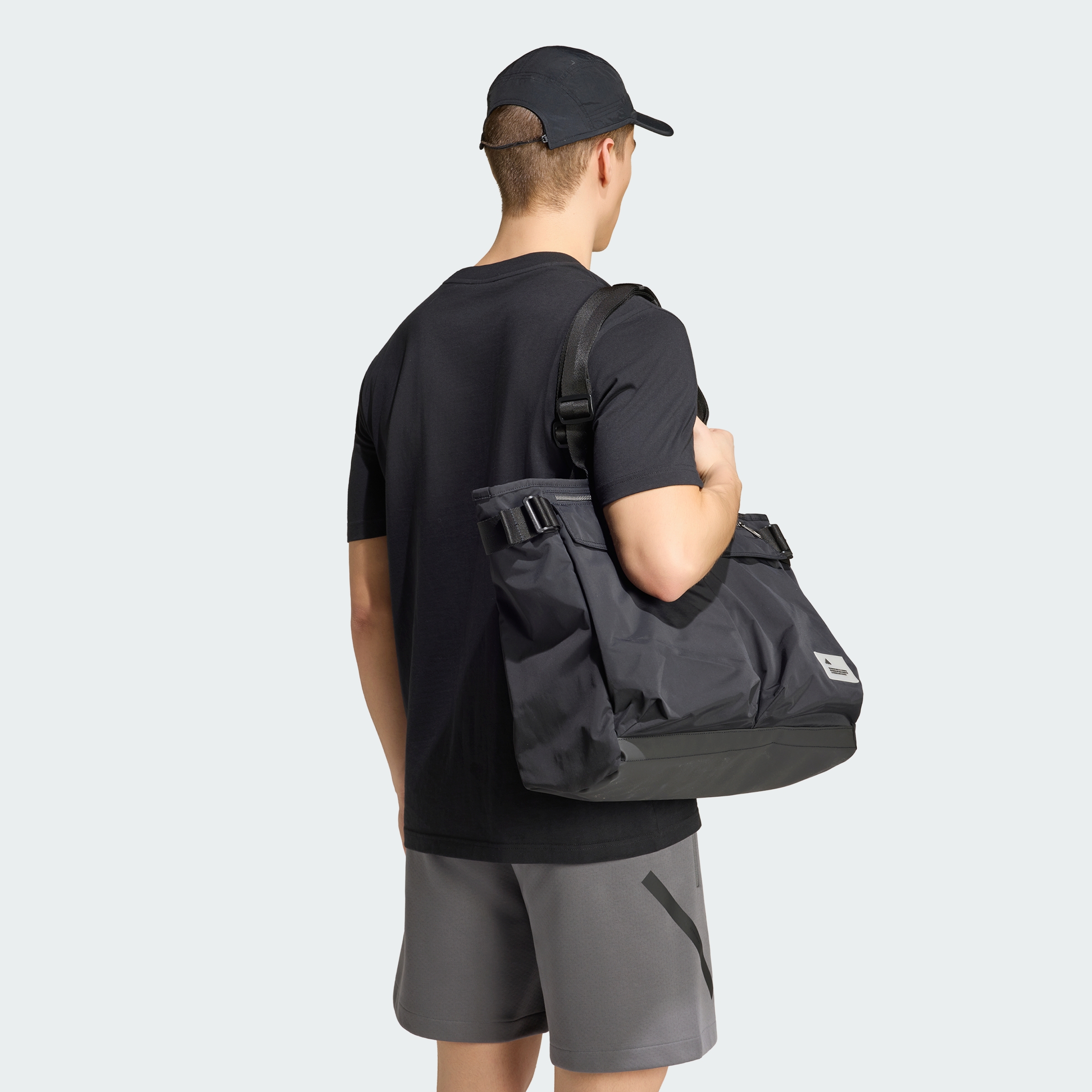 CITY TECH TOTE BLACK