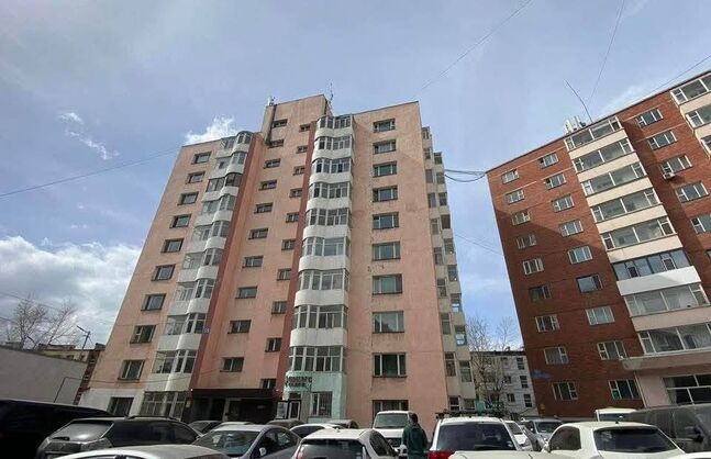 УИД-н хажууд 2 өрөө байр хямд зарна