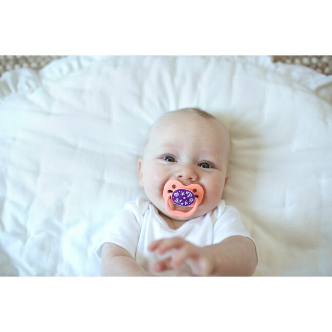 Dr.Brown's Advantage Pacifier - Stage 1, Glow in the Dark - Pink, 2-Pack