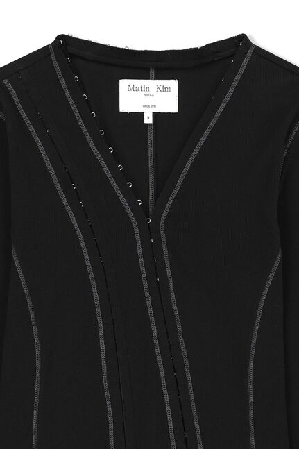 MULTI STYLING HOOK DETAIL SLIM TOP