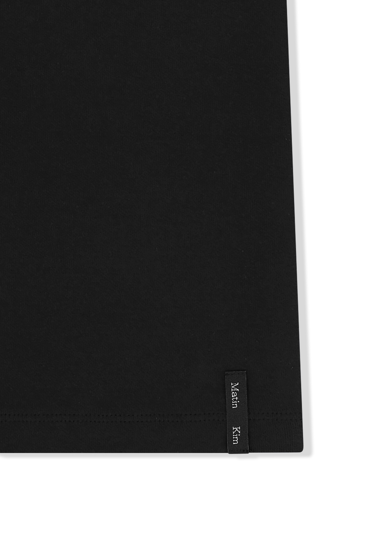 LABEL DETAIL SLIM FIT TOP