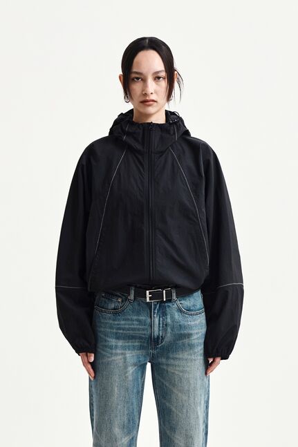 CROPPED BACK LOGO HOODY WIND BREAKER