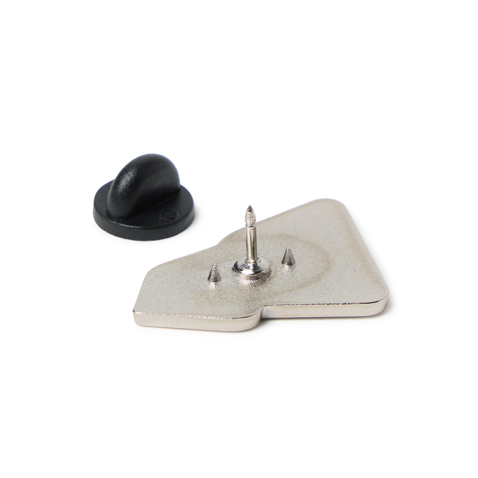 PIN NE SEASONAL PIN CAP SILVER