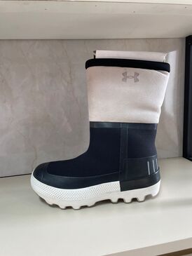 Under Armour 5883