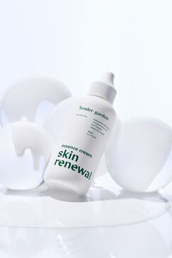 SKIN RENEWAL ESSENCE CREAM