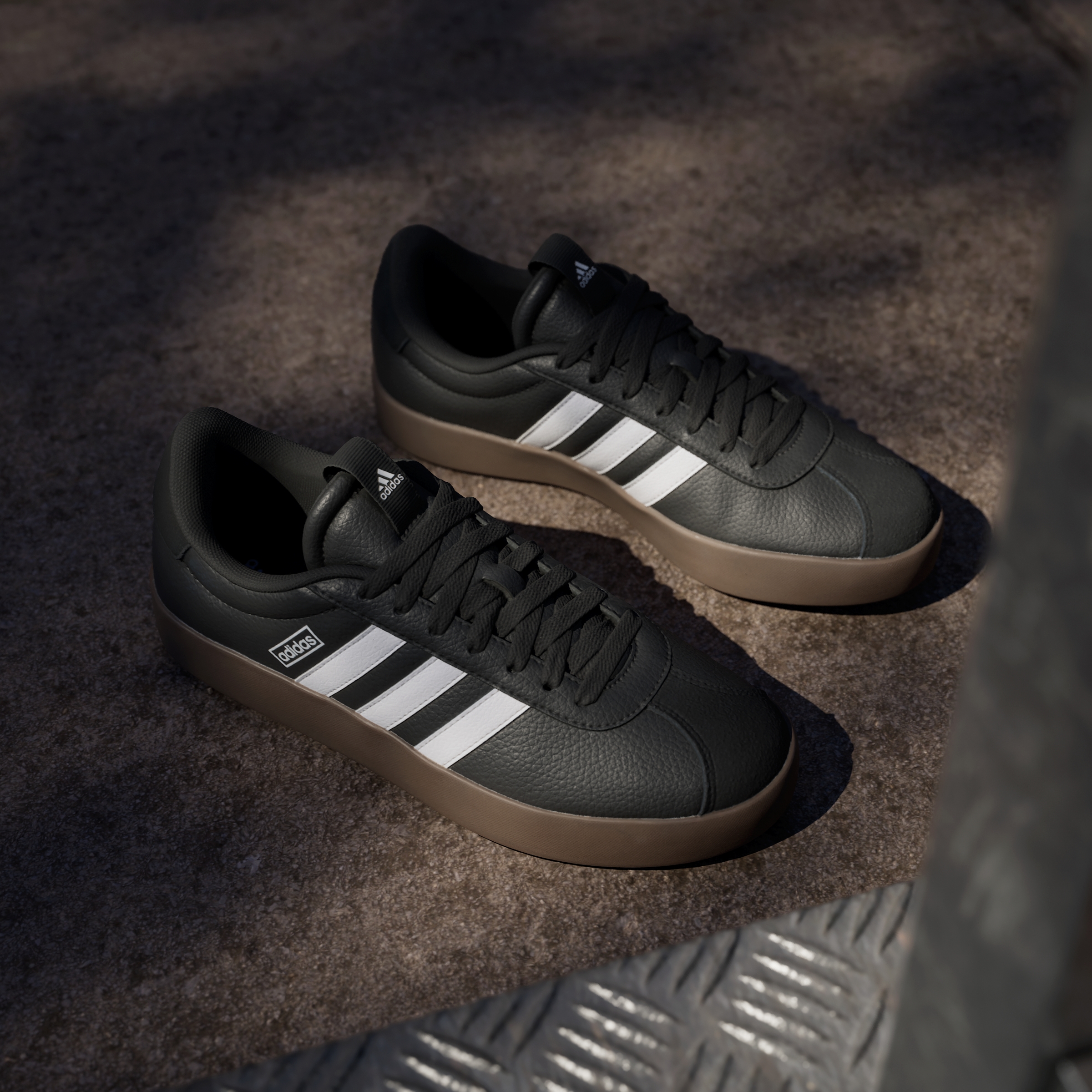 VL COURT 3.0 CBLACK/FTWWHT/GUM5
