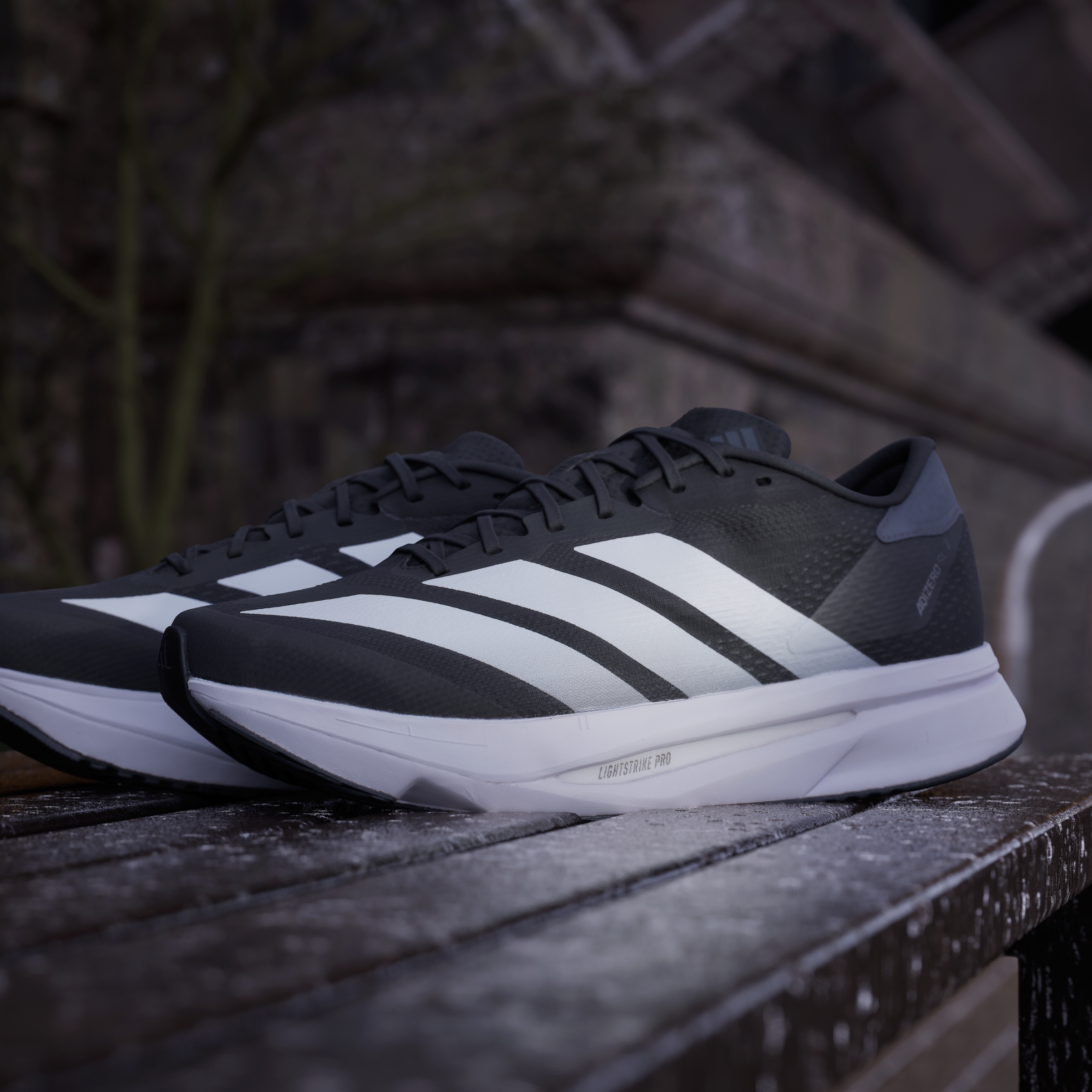 ADIZERO SL2 M WIDE CBLACK/FTWWHT/GREFIV
