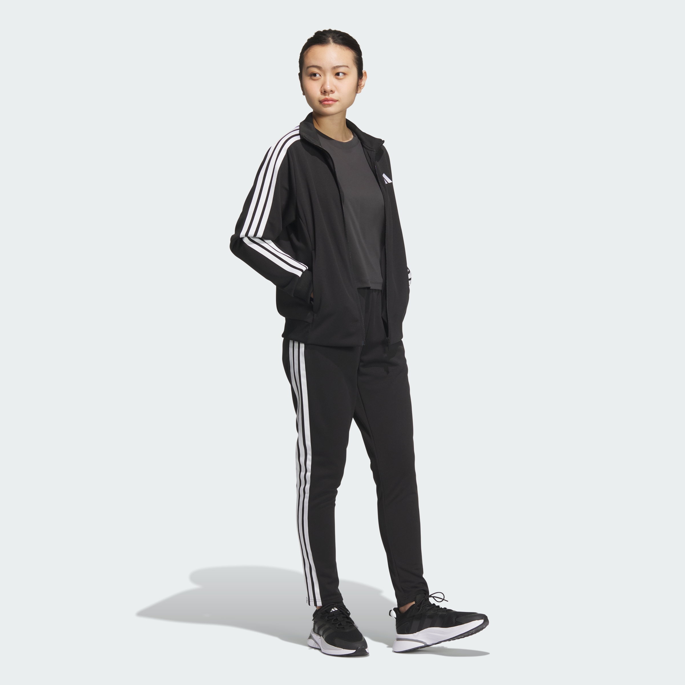 3ST WU JKT BLACK/WHITE