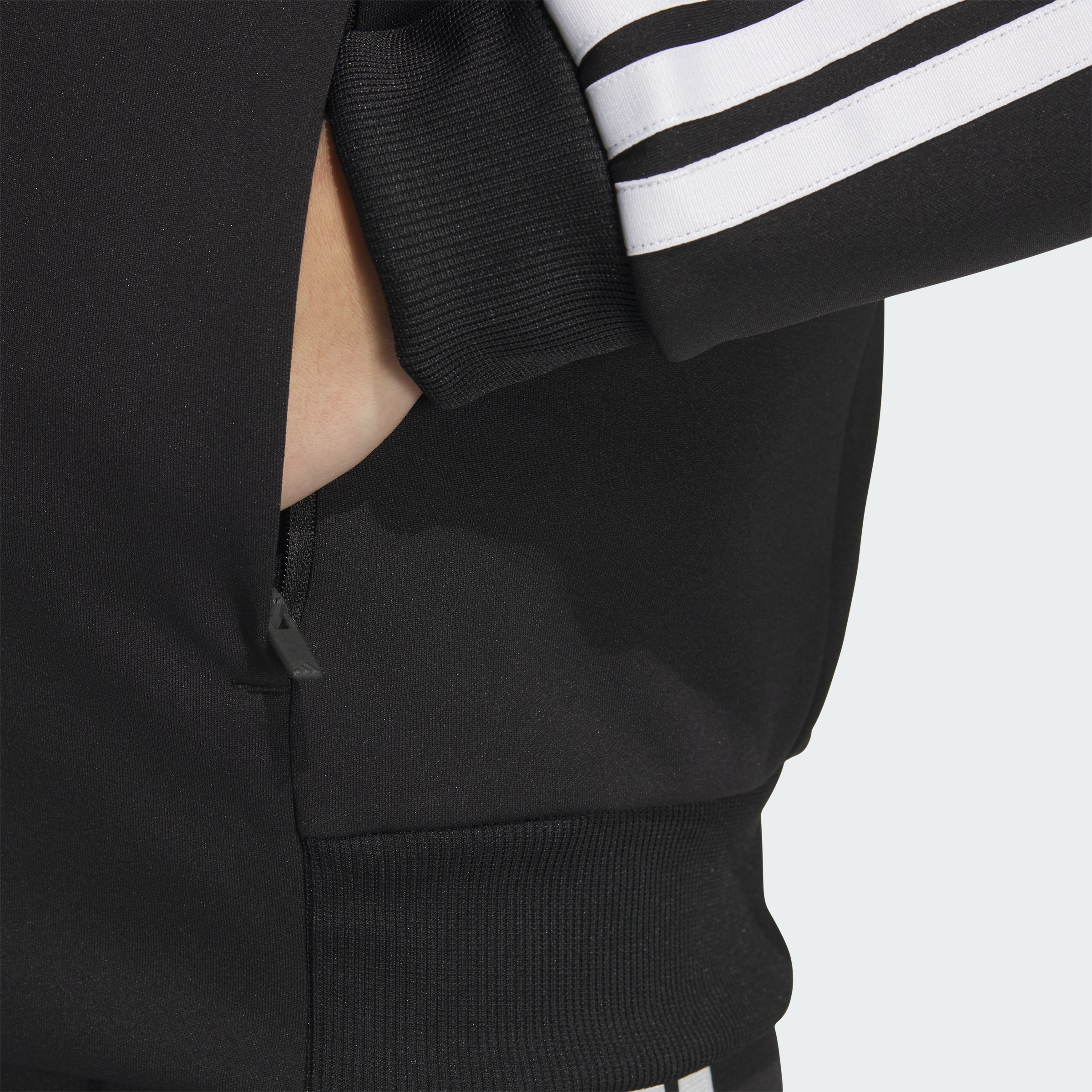 3ST WU JKT BLACK/WHITE