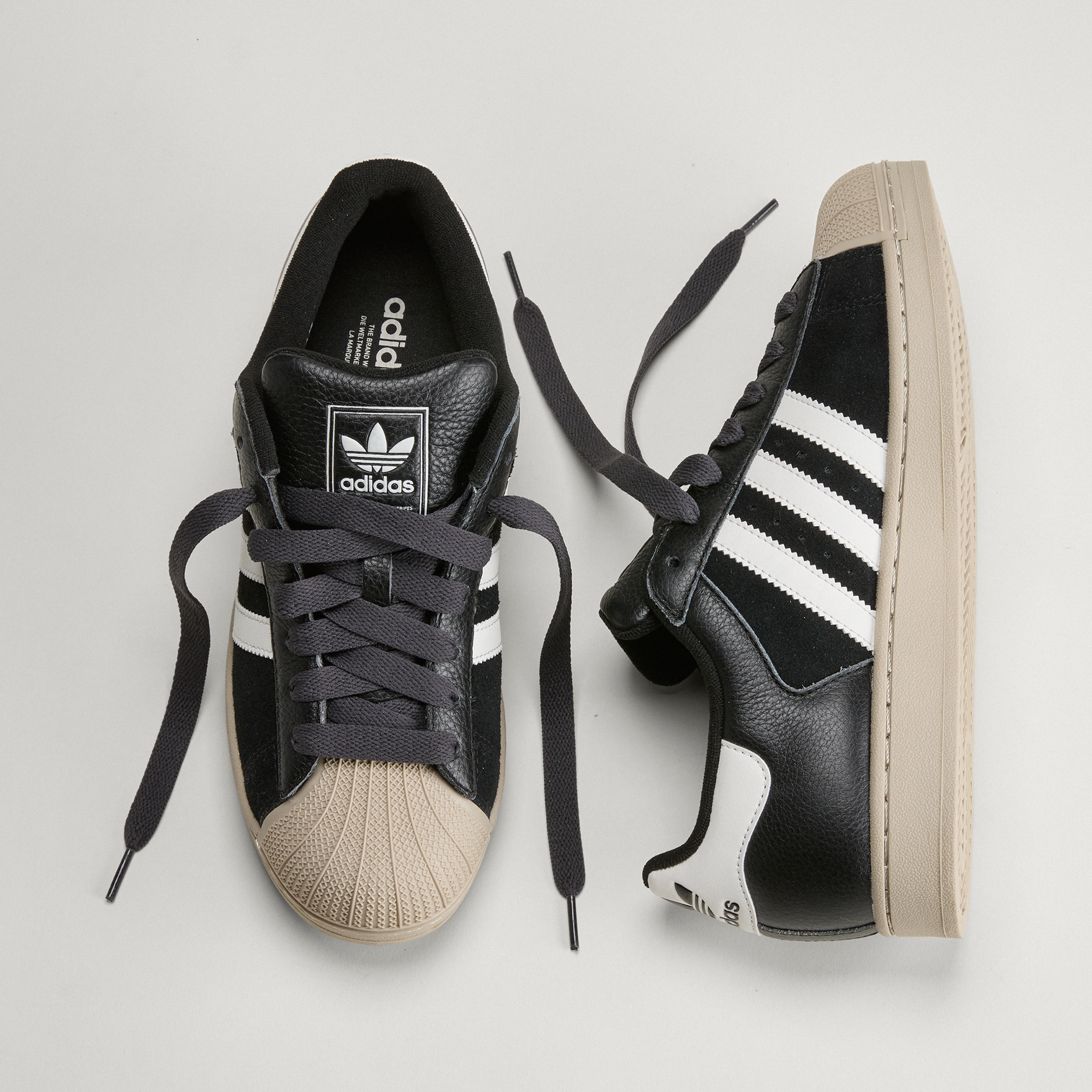 SUPERSTAR II CBLACK/CWHITE/KHATHR